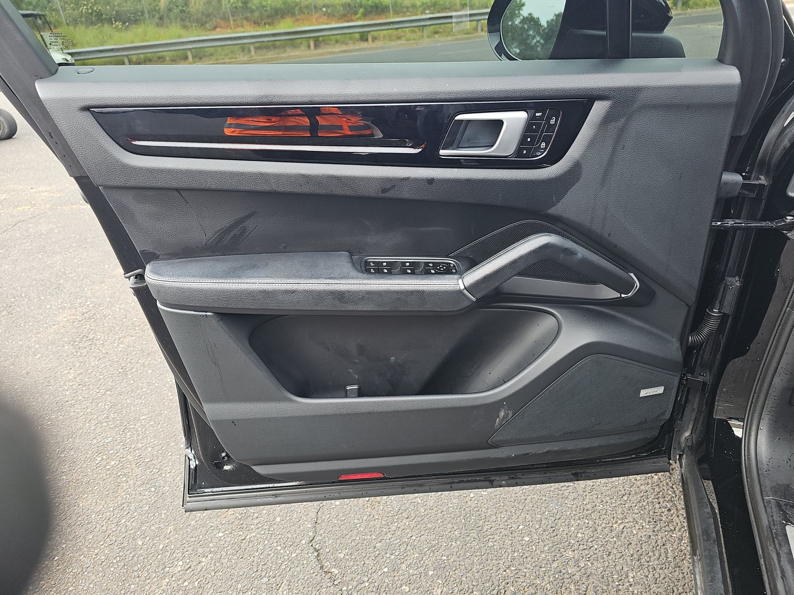 PORSCHE CAYENNE - 10