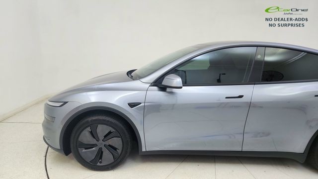 TESLA MODEL Y - 5