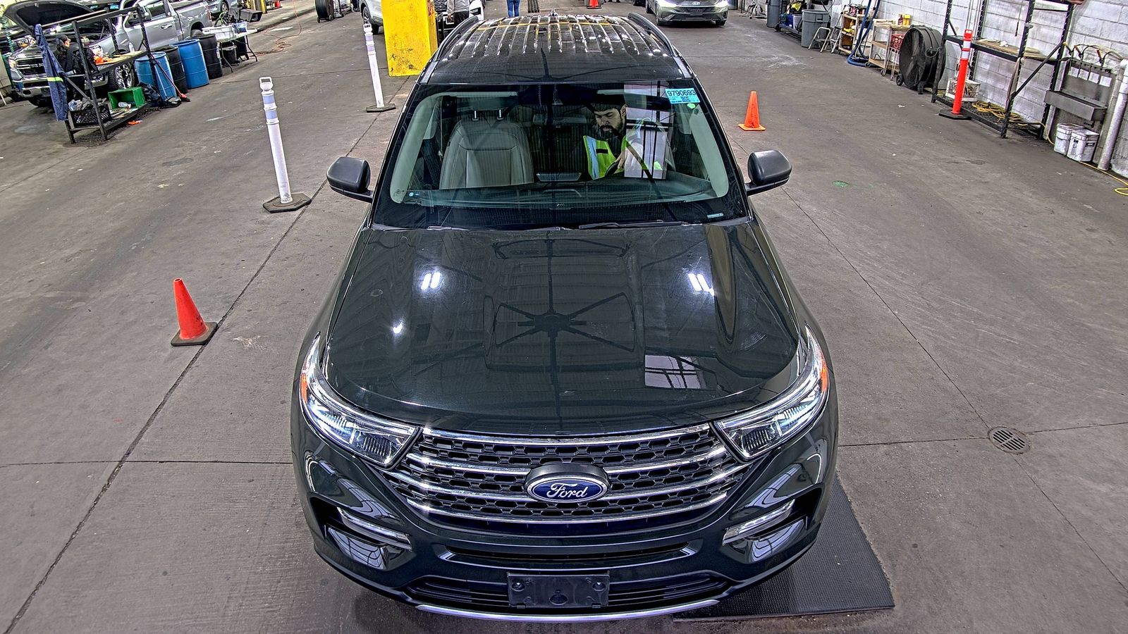 FORD EXPLORER - 3