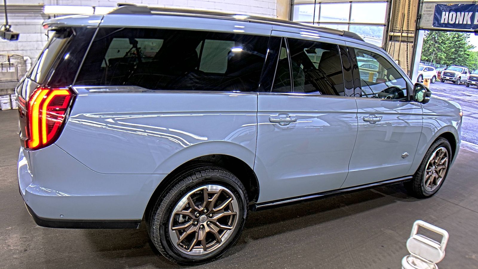 FORD EXPEDITION MAX - 5
