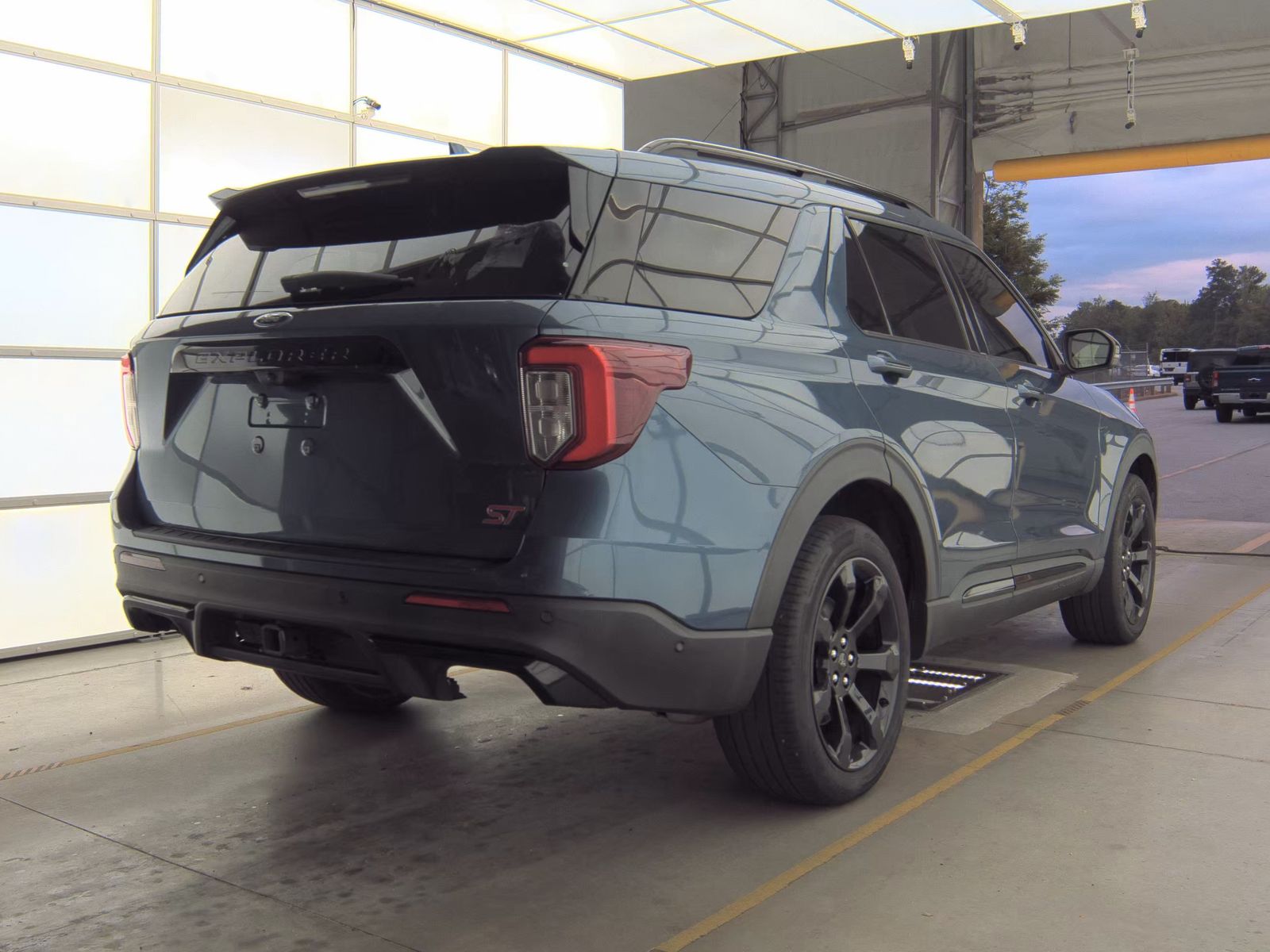FORD EXPLORER - 6