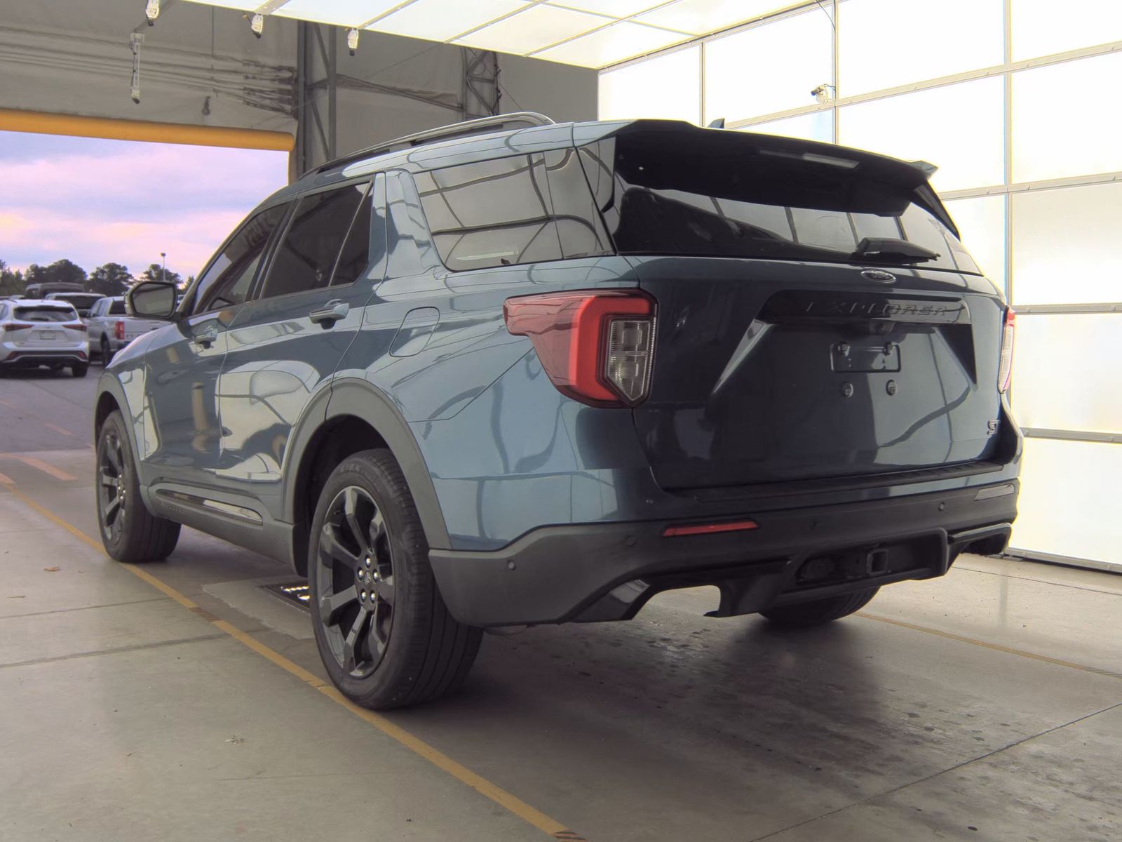 FORD EXPLORER - 9
