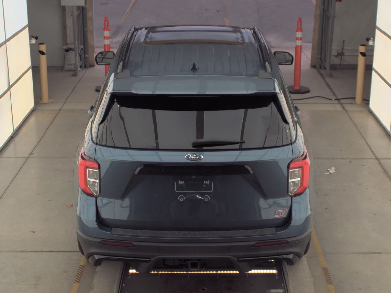 FORD EXPLORER - 7