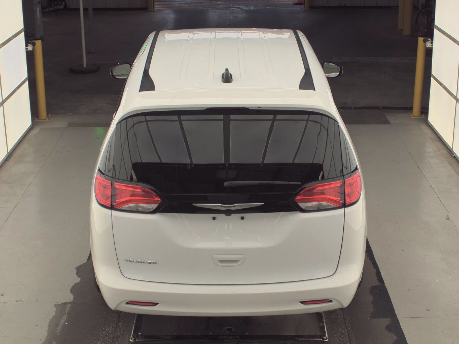 CHRYSLER VOYAGER - 7
