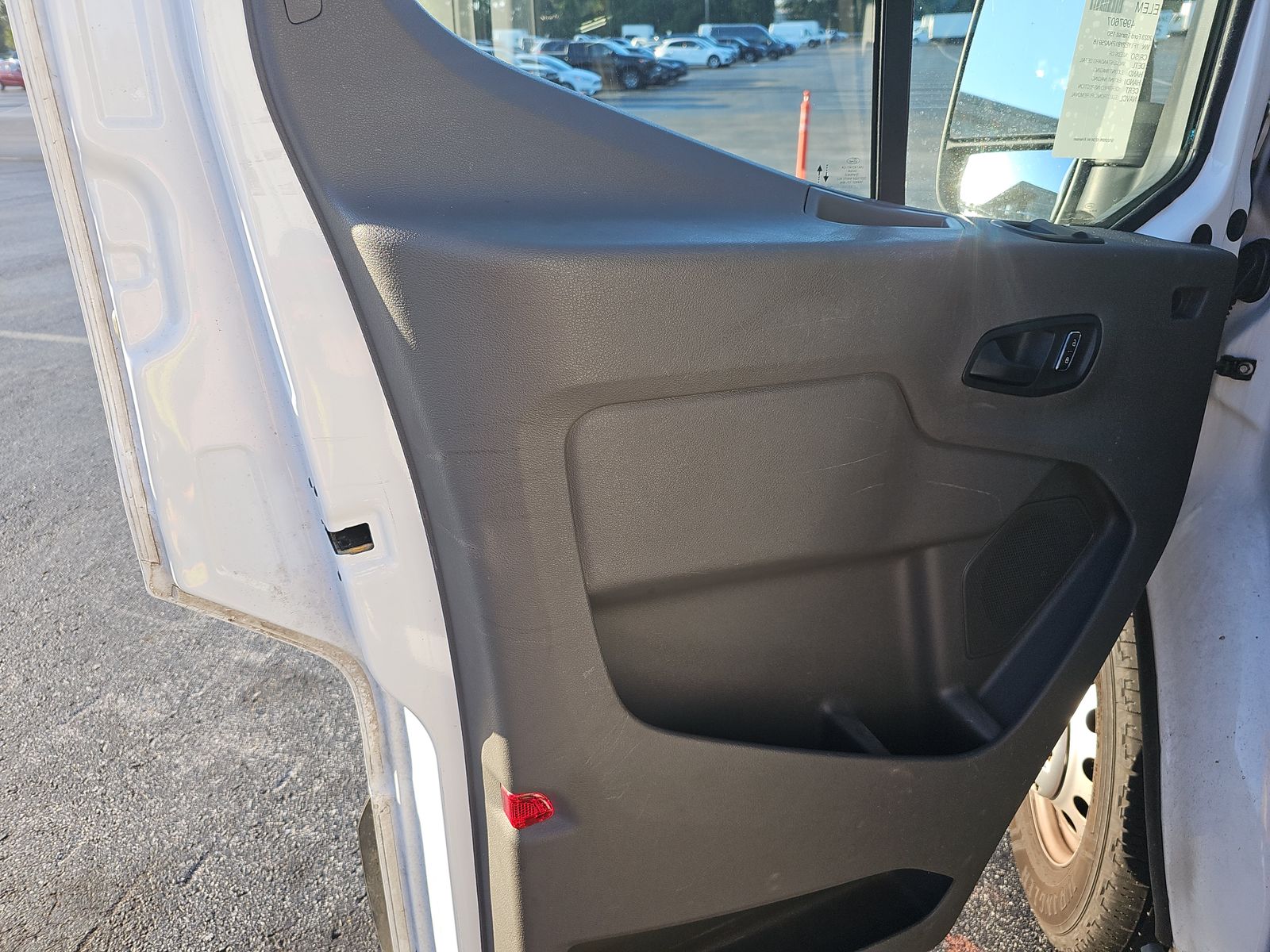 FORD TRANSIT 150 - 10