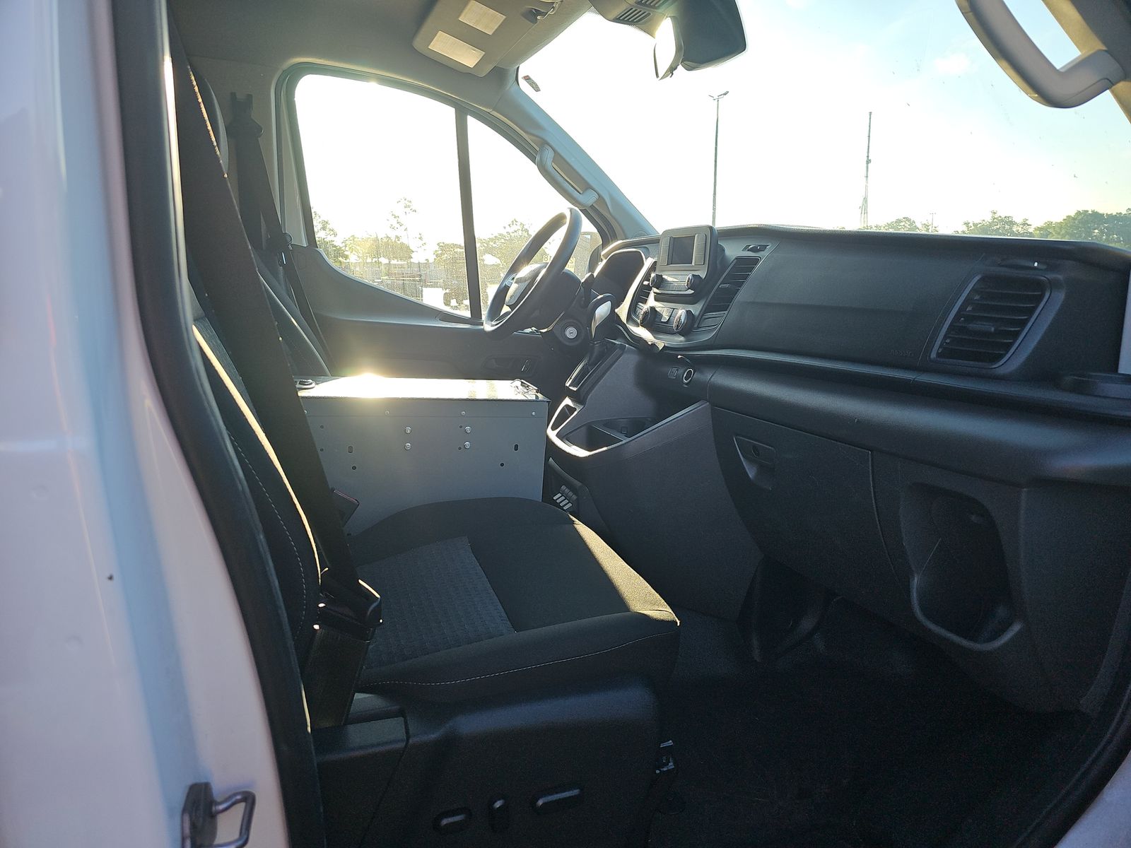 FORD TRANSIT 150 - 9