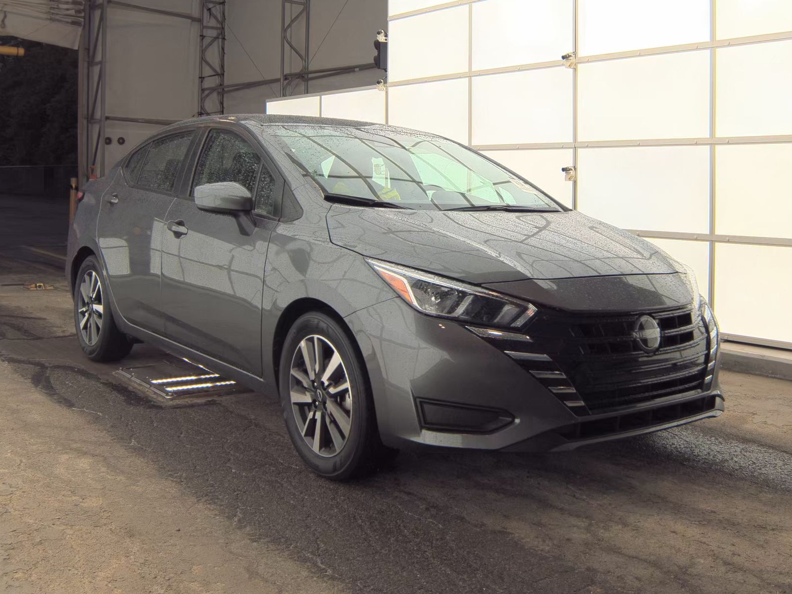 NISSAN VERSA - 5