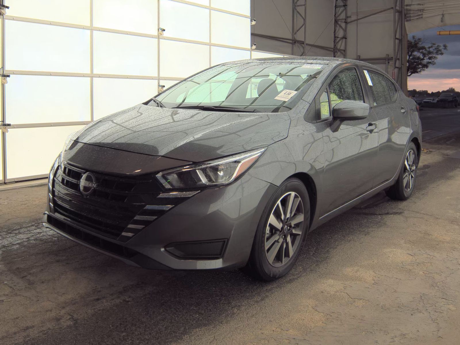 NISSAN VERSA - 1