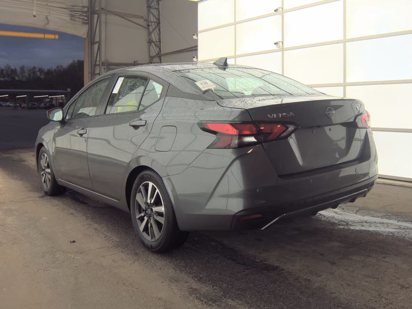 NISSAN VERSA - 9
