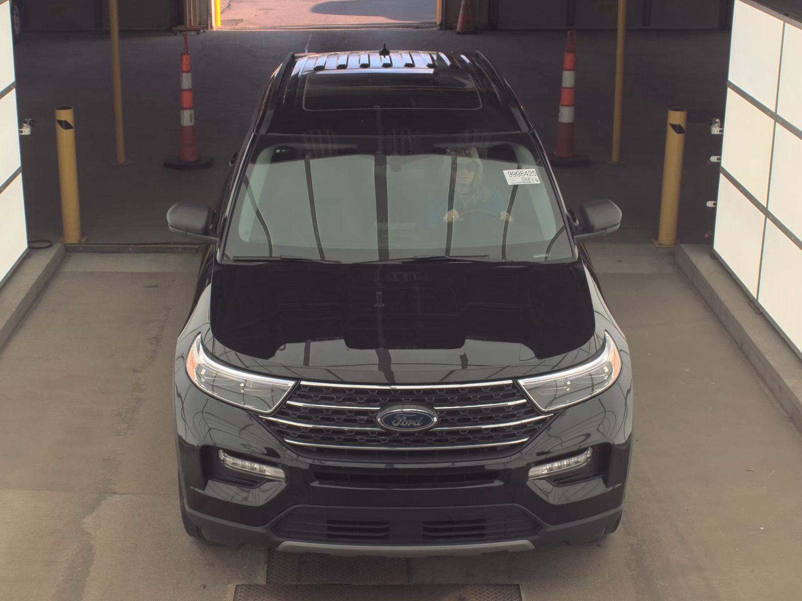 FORD EXPLORER - 3
