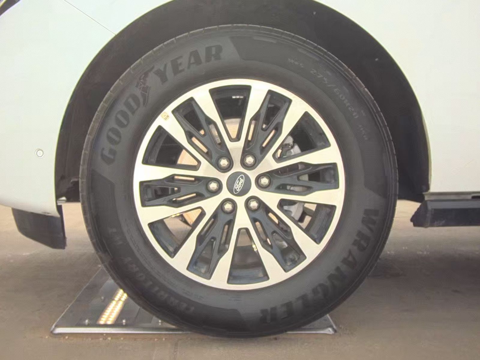 FORD EXPEDITION MAX - 10