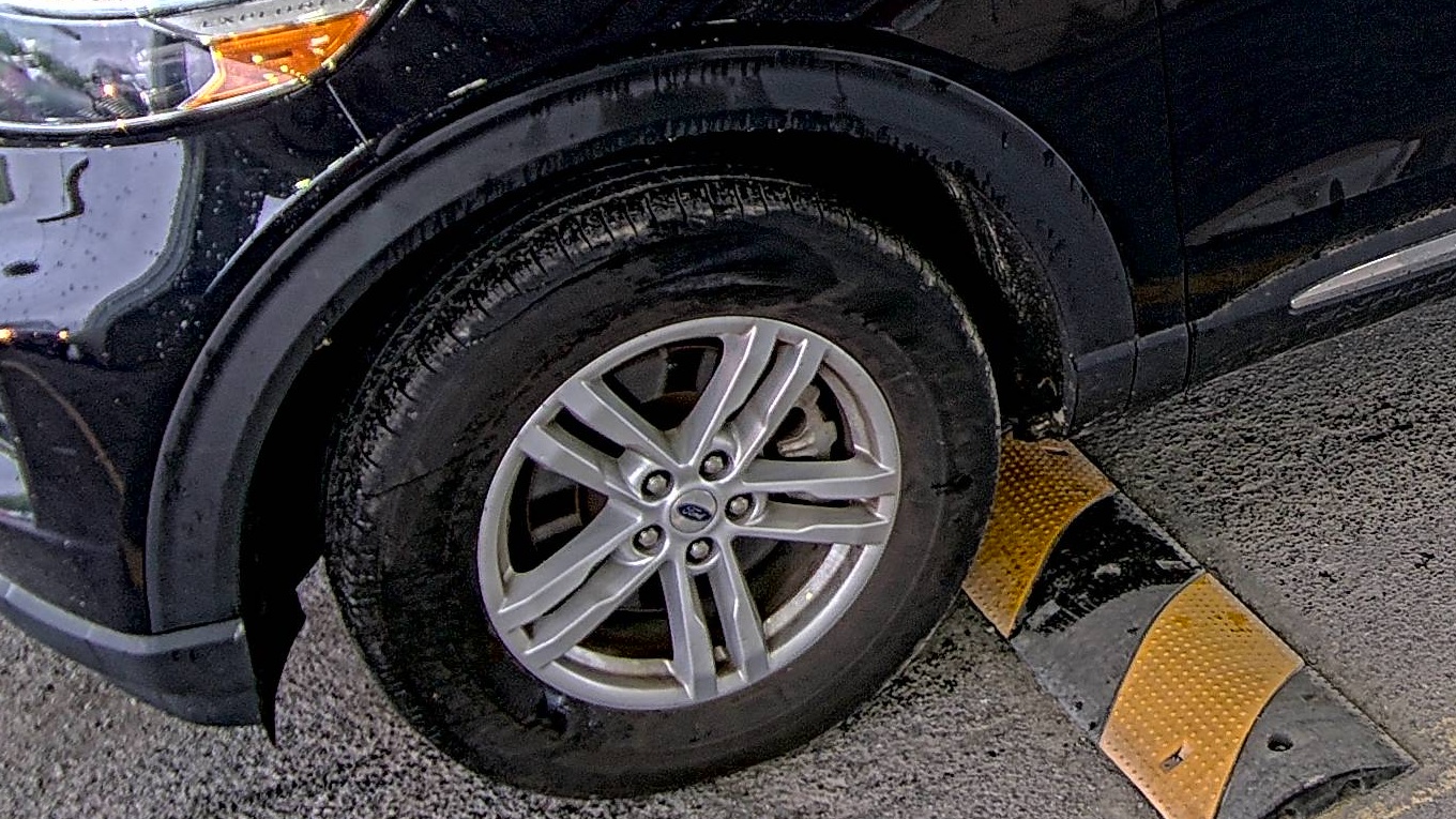 FORD EXPLORER - 8
