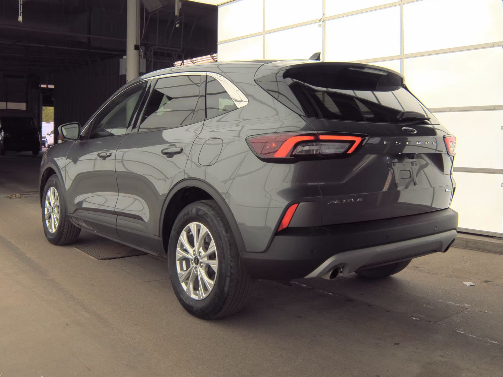 FORD ESCAPE - 9