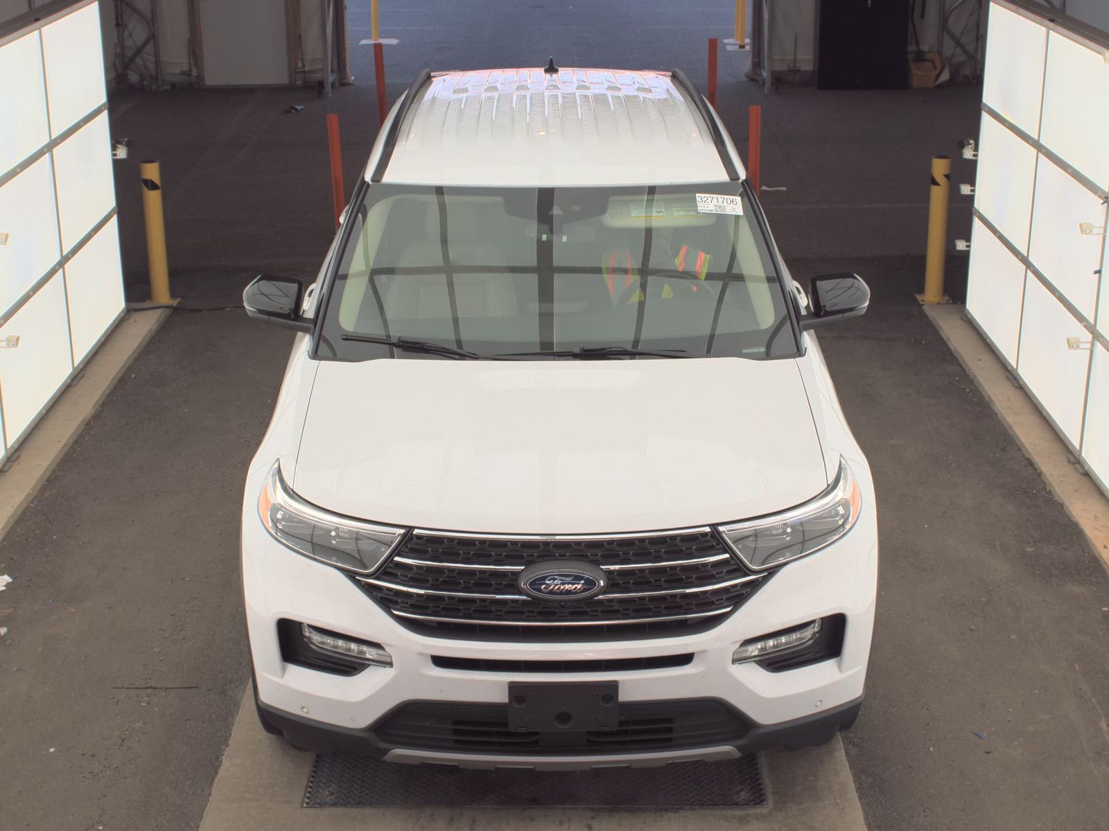 FORD EXPLORER - 3