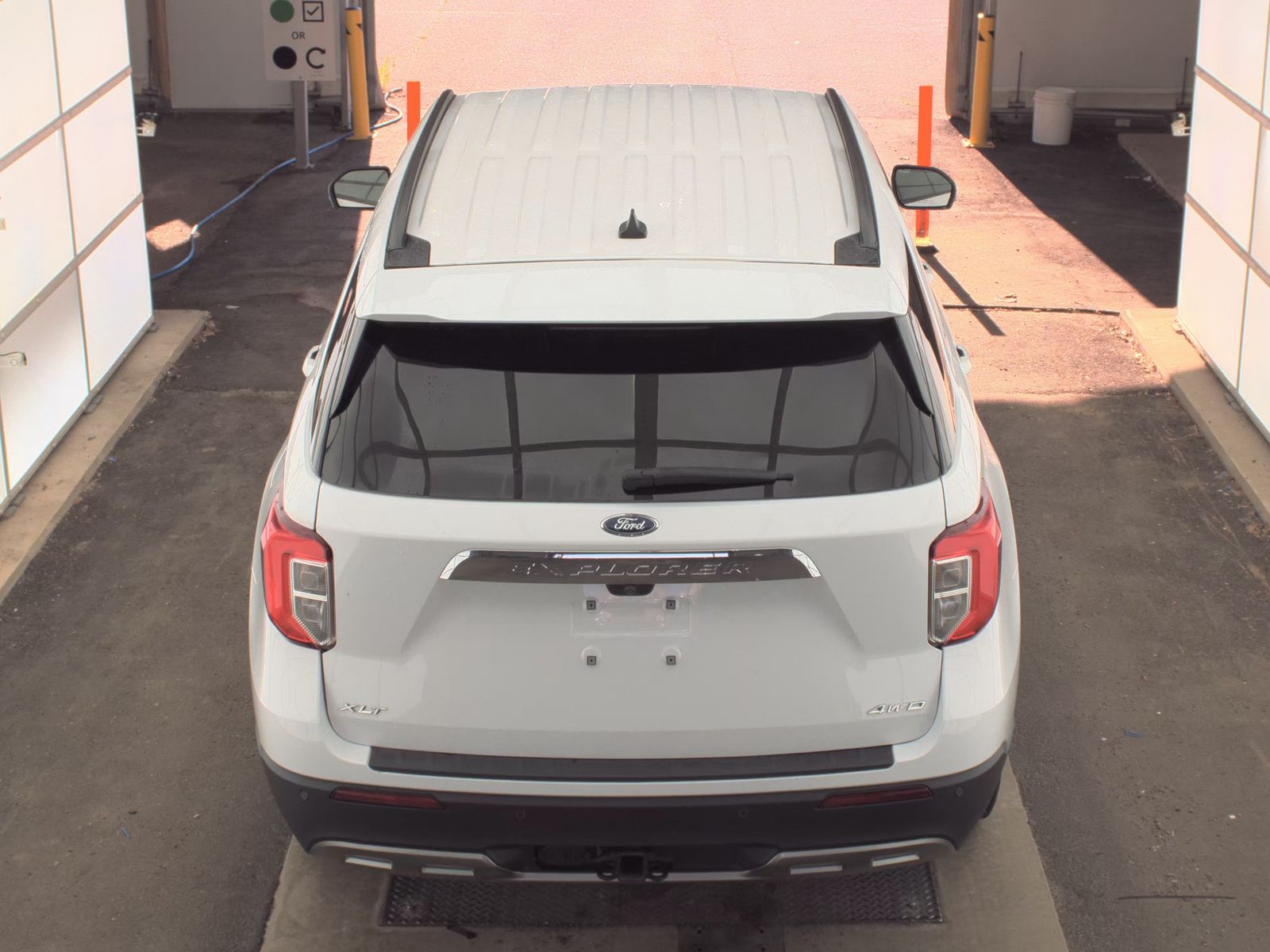 FORD EXPLORER - 7