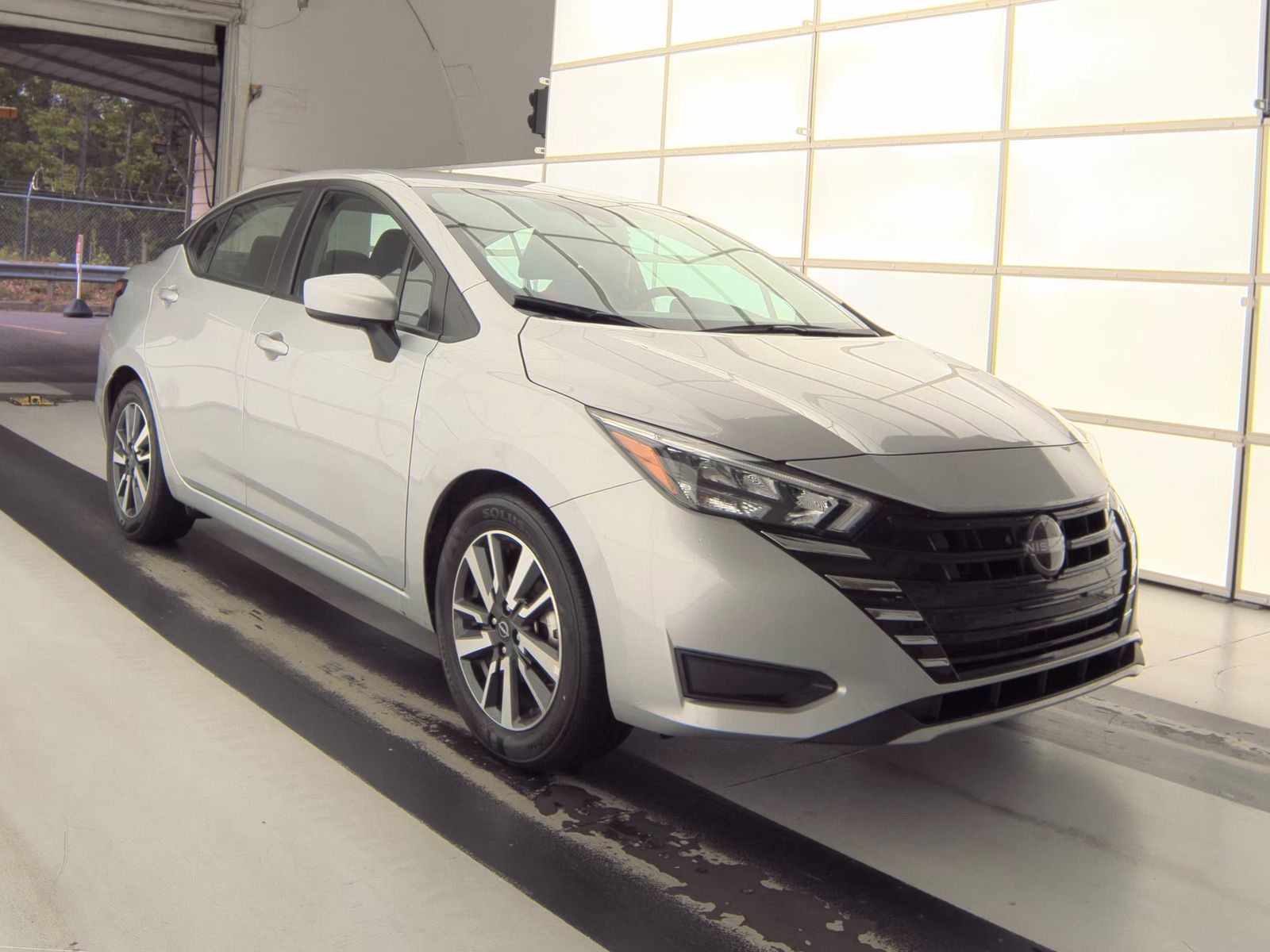 NISSAN VERSA - 5