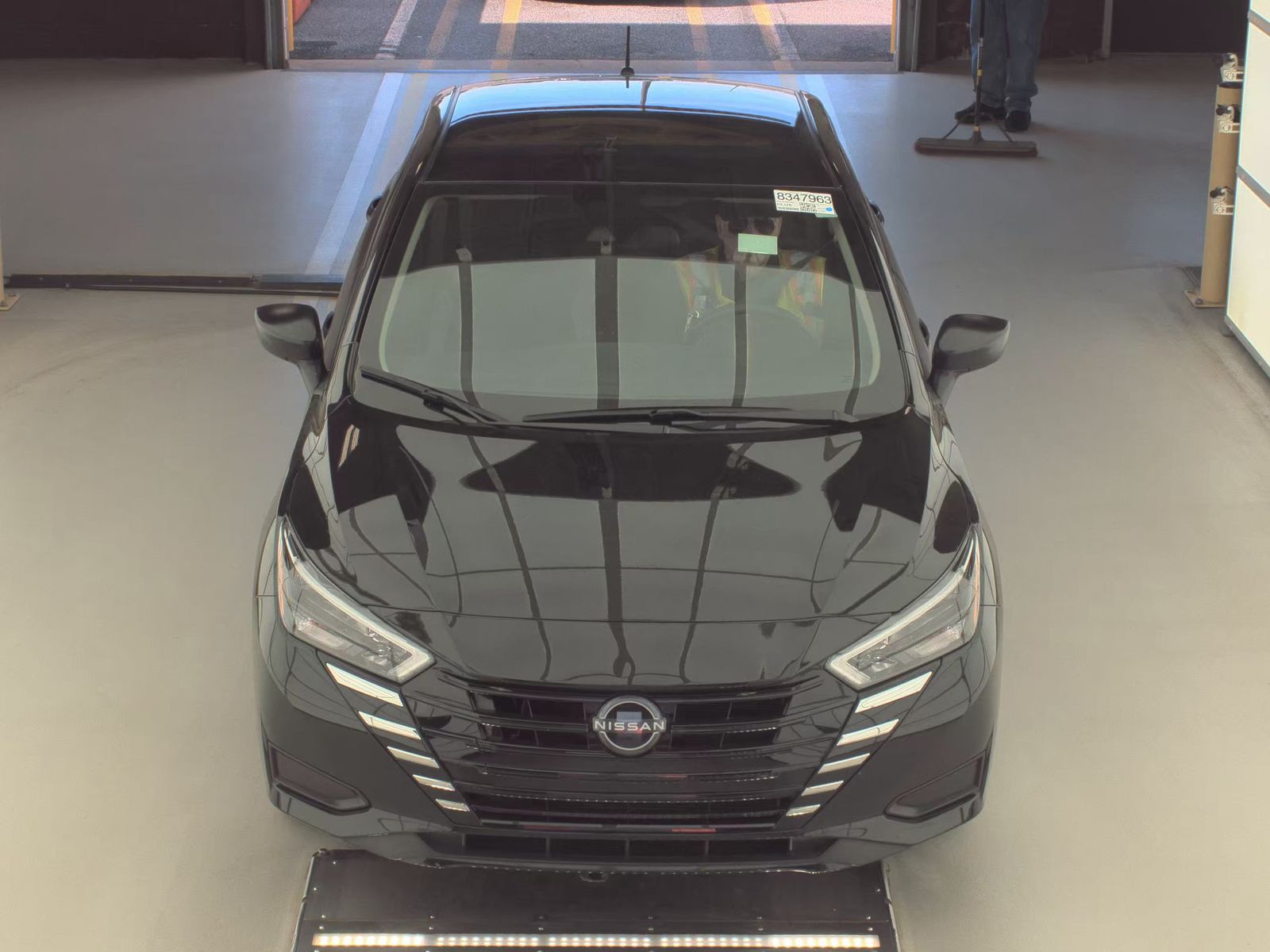 NISSAN VERSA - 3