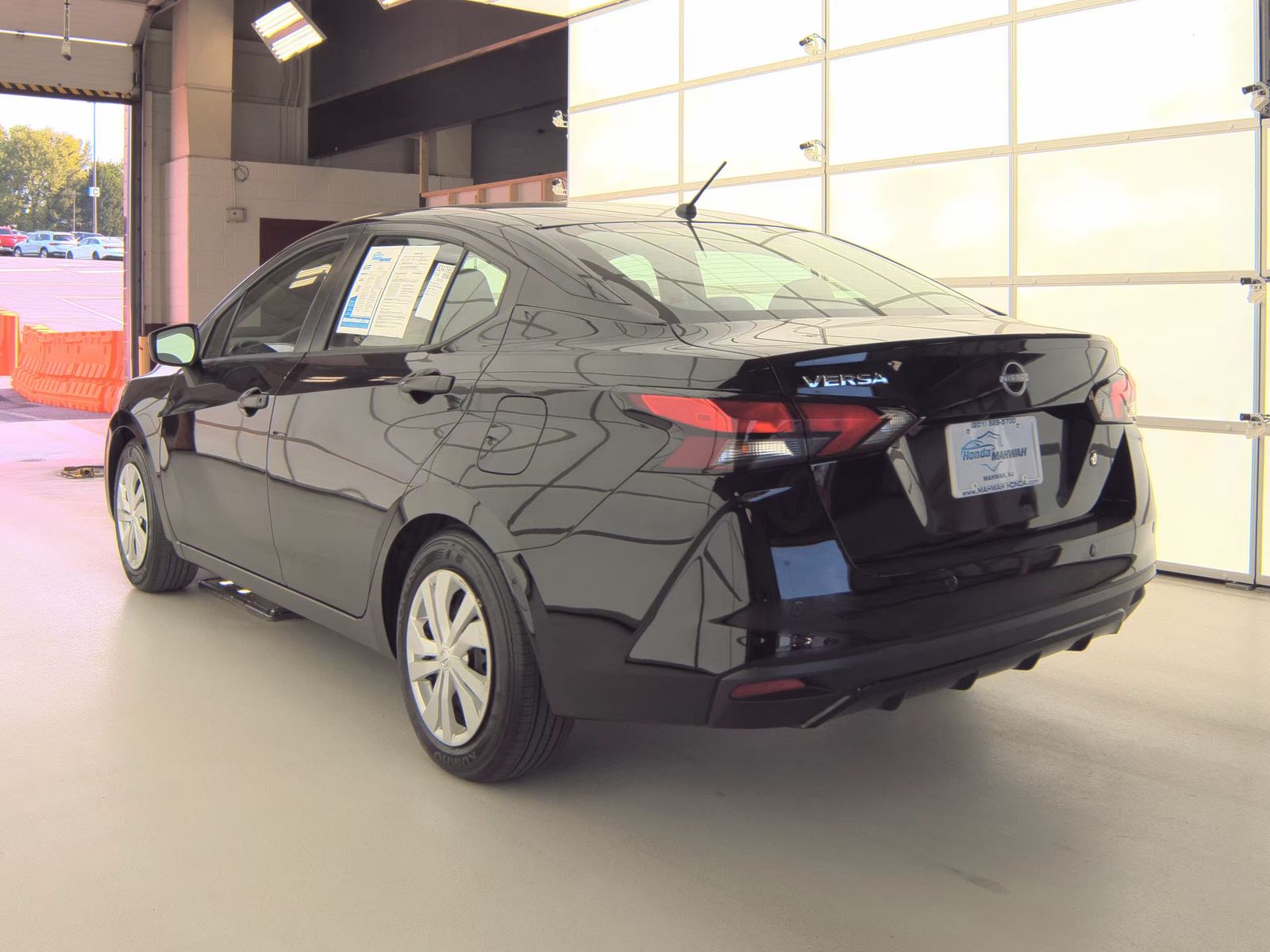 NISSAN VERSA - 9