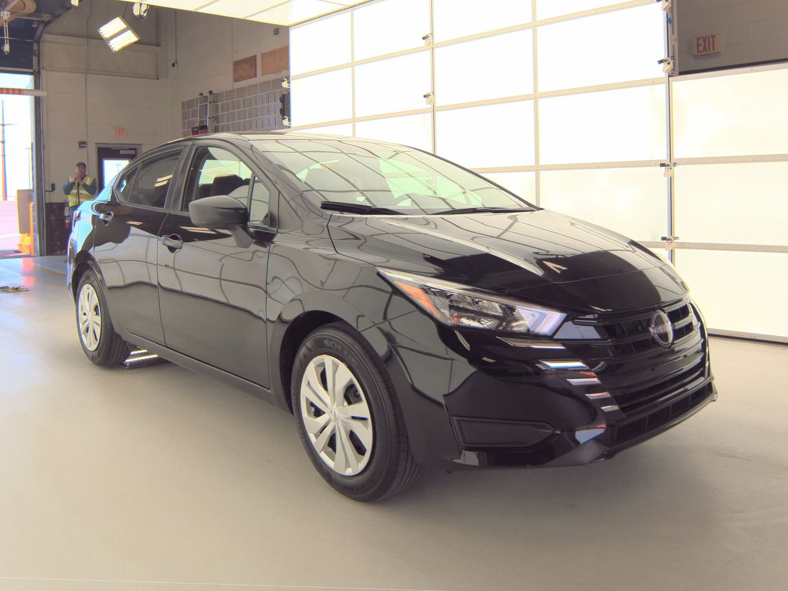 NISSAN VERSA - 5
