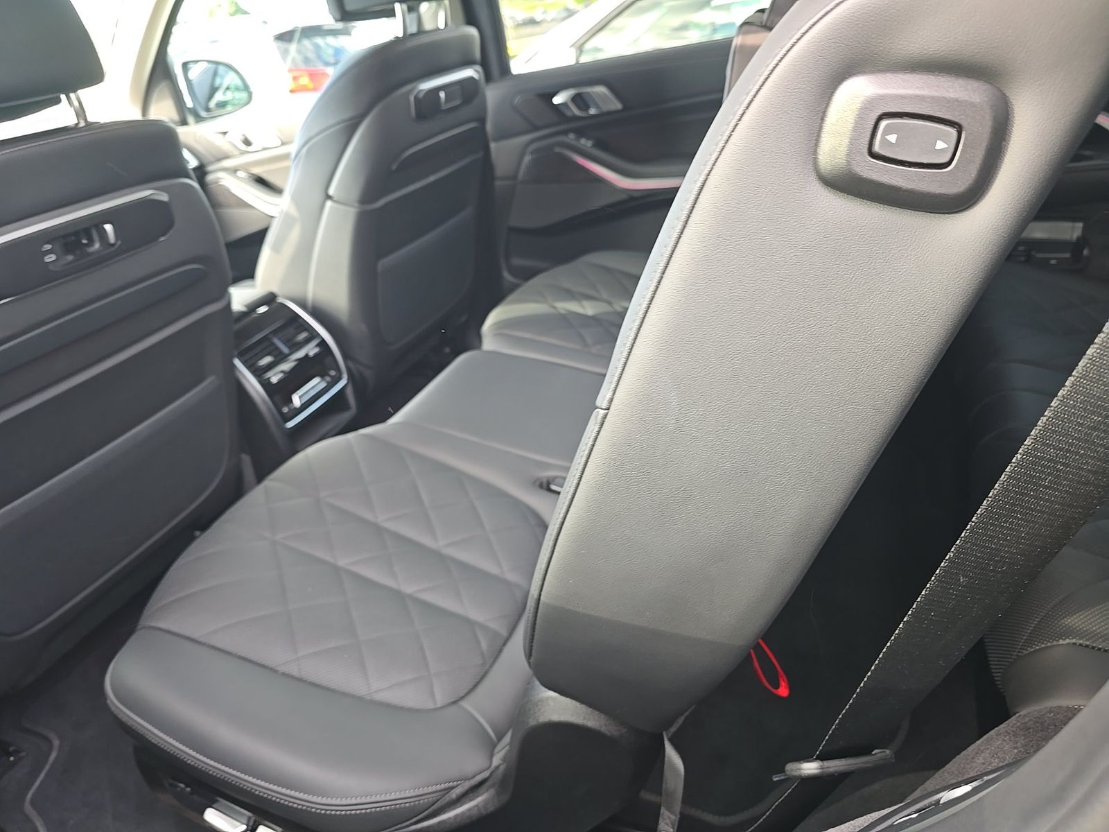 2026 BMW X7 xDrive40i AWD