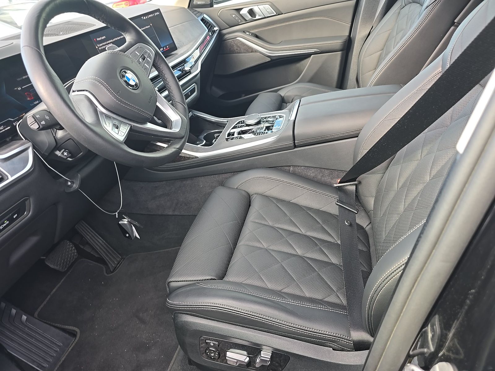 2026 BMW X7 xDrive40i AWD