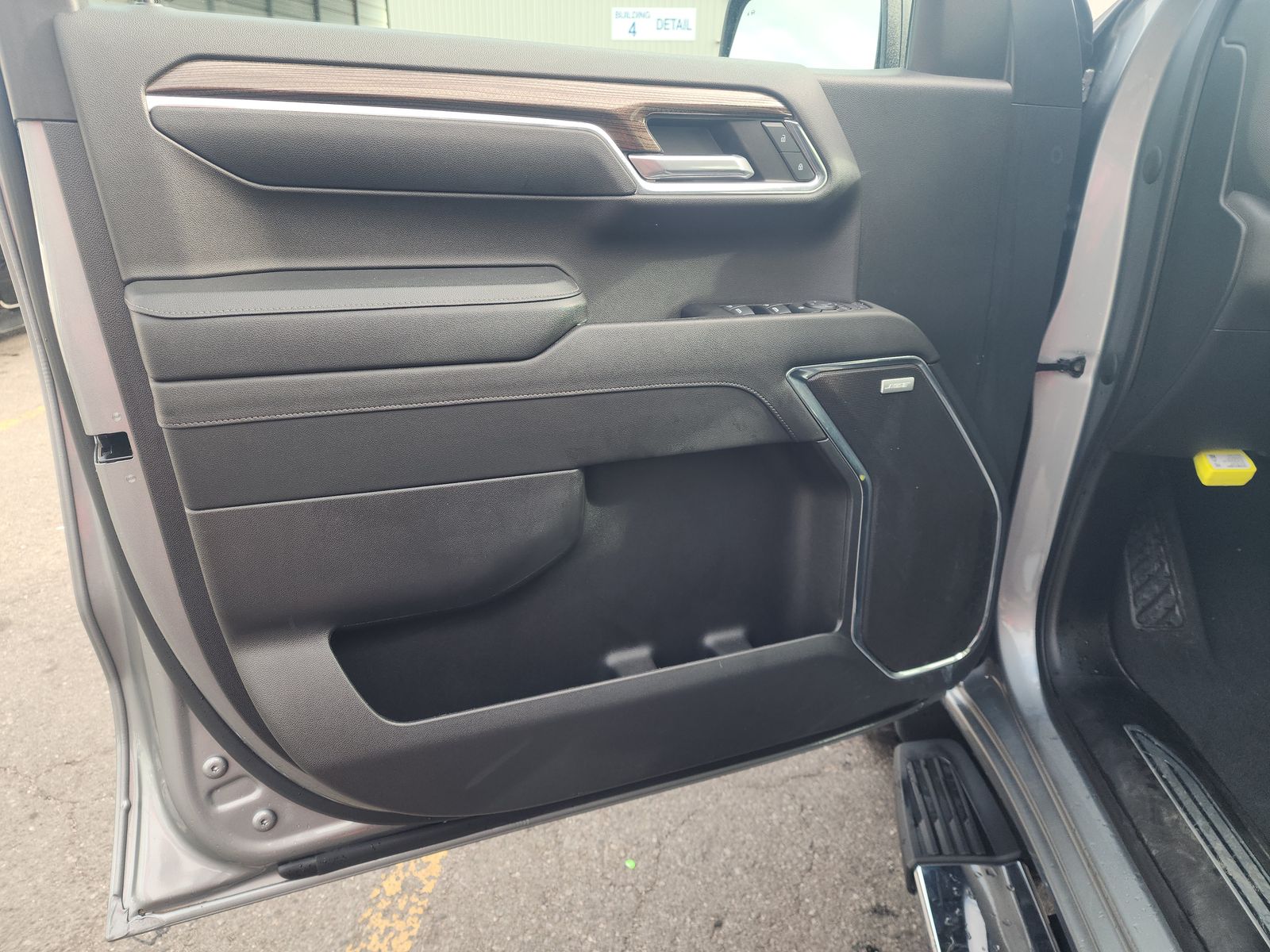 2023 Chevrolet Silverado 1500 RST AWD
