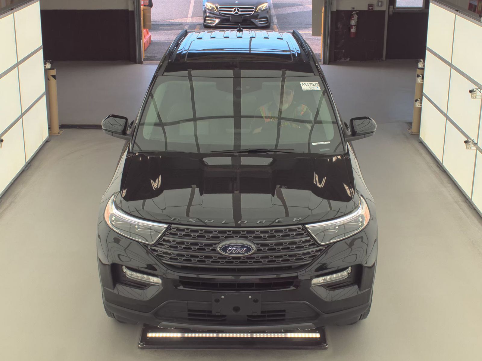 FORD EXPLORER - 3