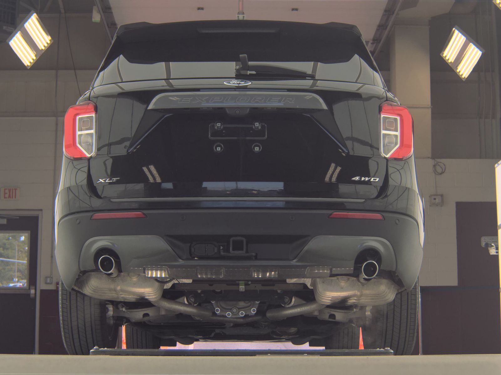 FORD EXPLORER - 8
