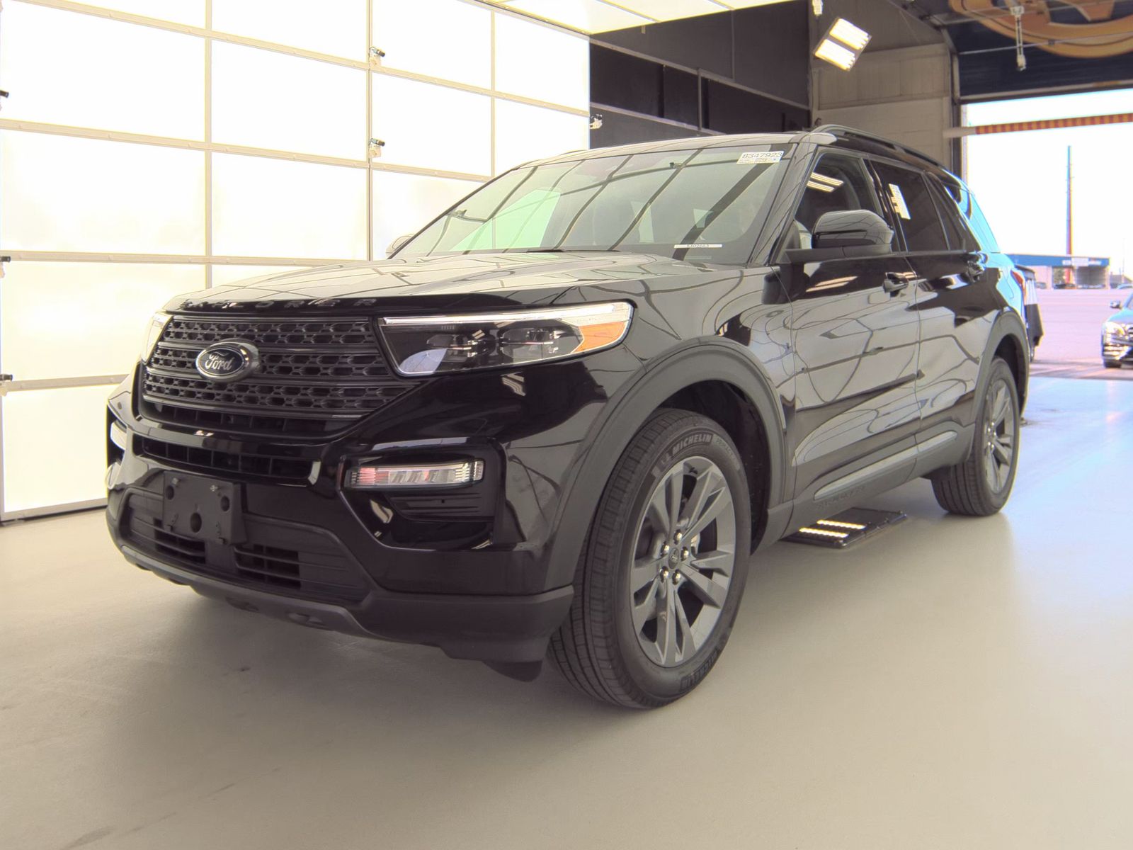 FORD EXPLORER - 1