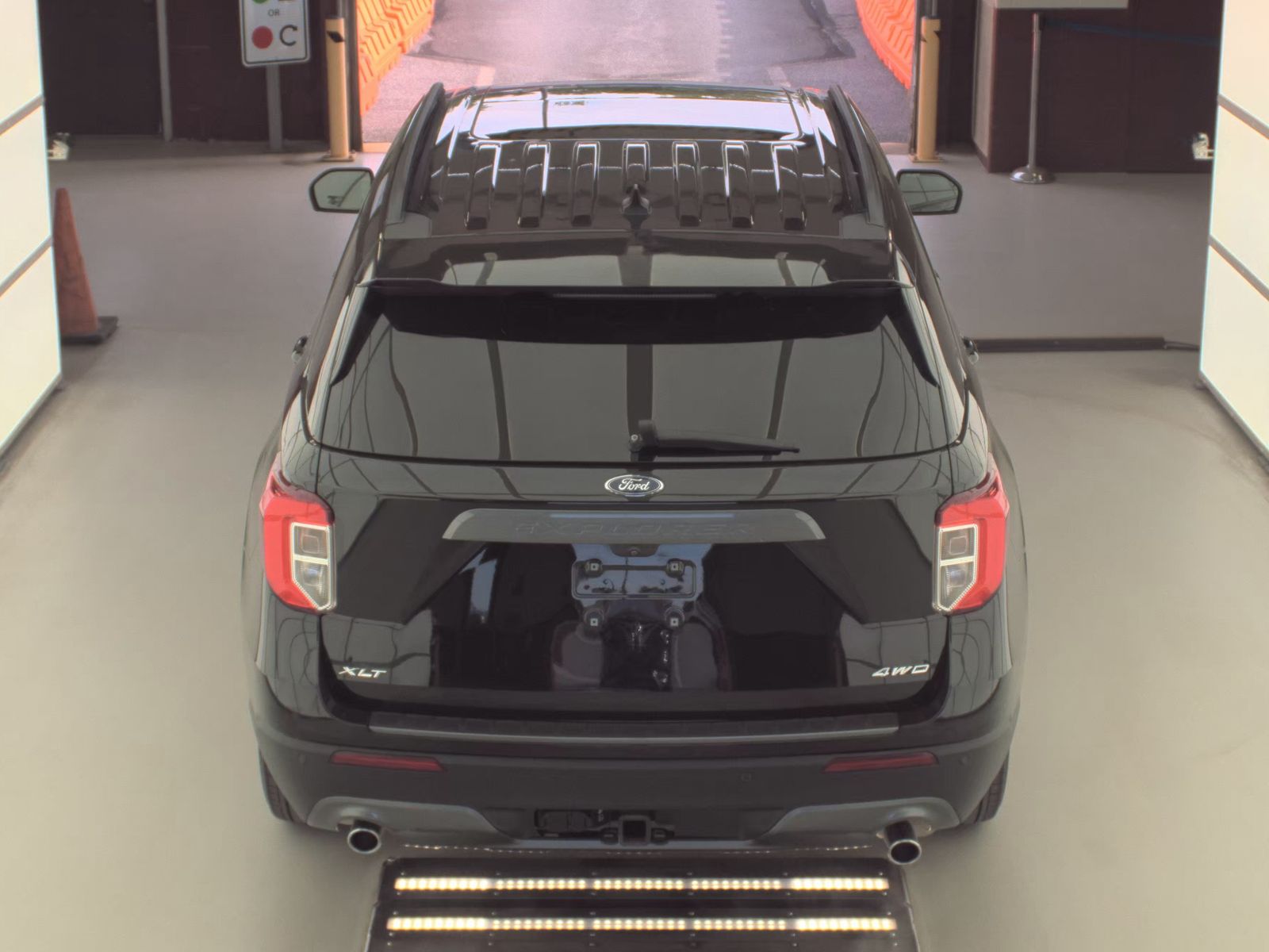 FORD EXPLORER - 7