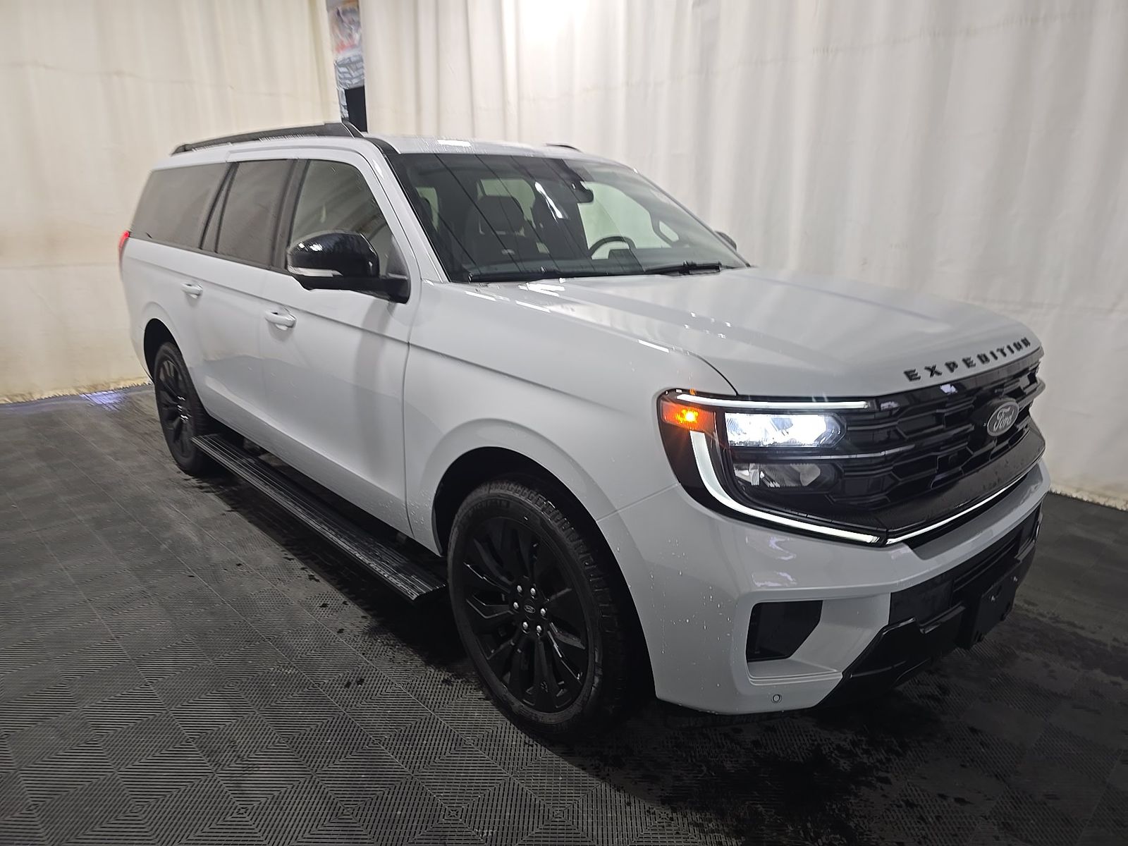 FORD EXPEDITION MAX - 4
