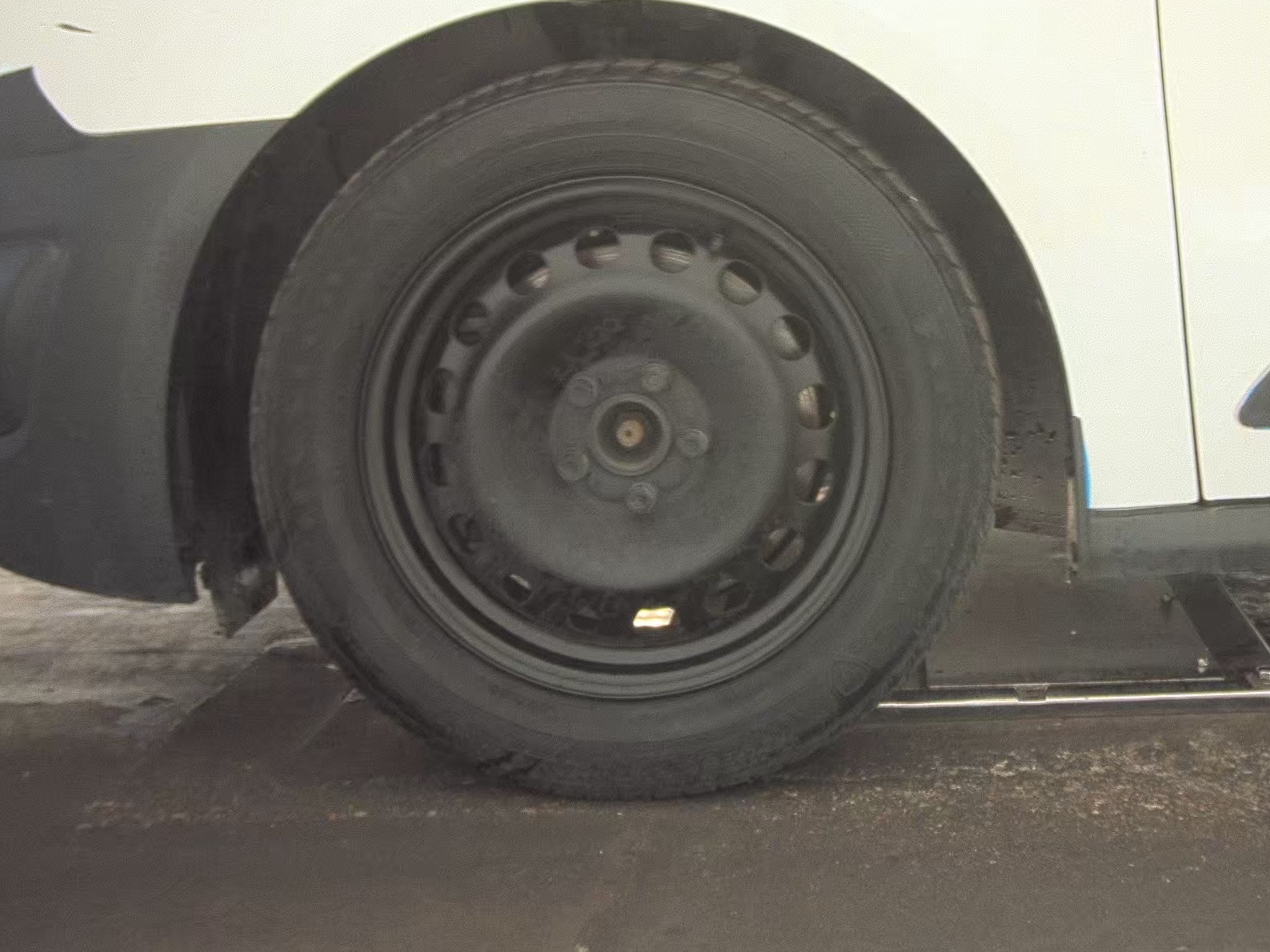 FORD TRANSIT CONNECT - 10