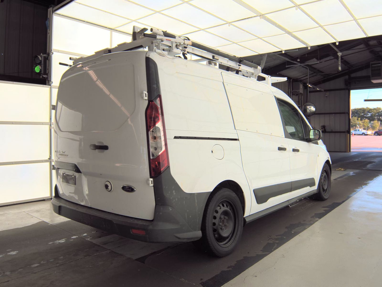 FORD TRANSIT CONNECT - 6