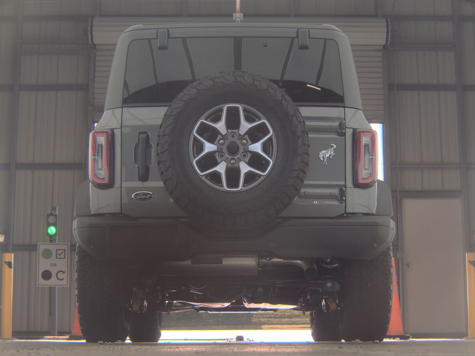 FORD BRONCO - 8