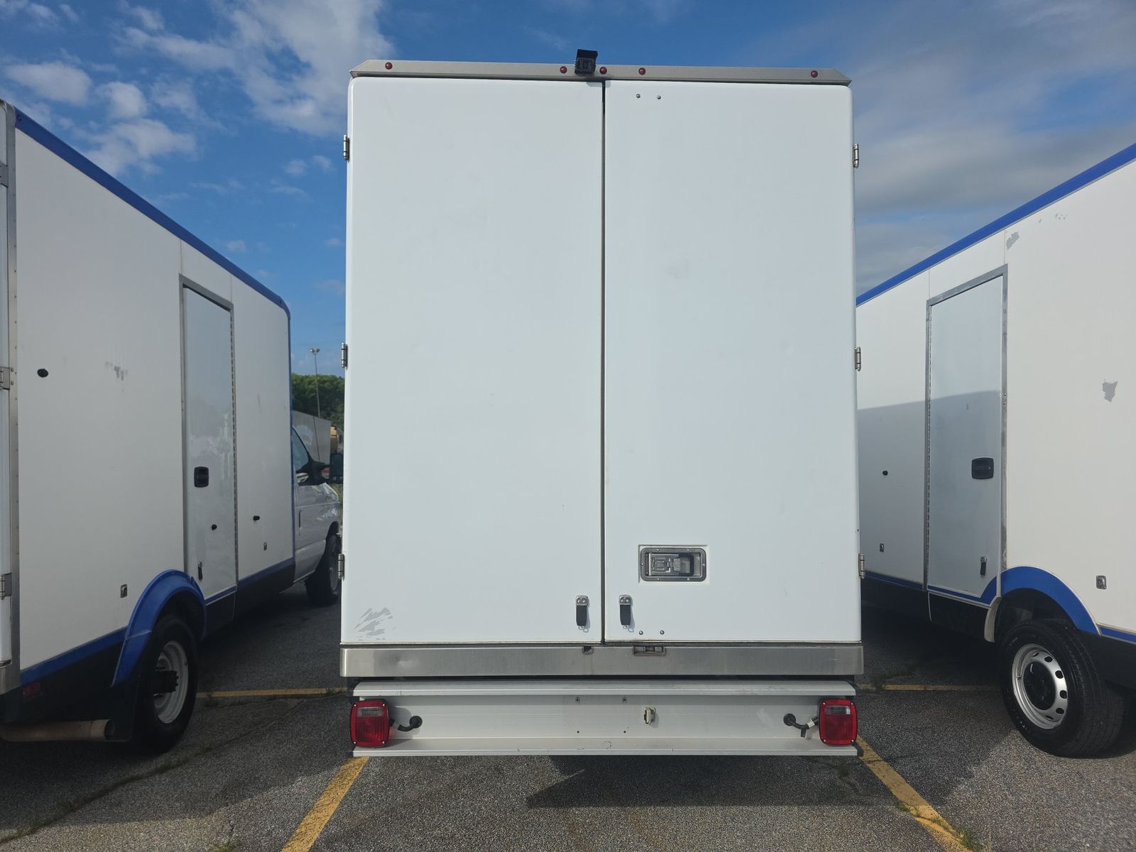 FORD E-350 - 6