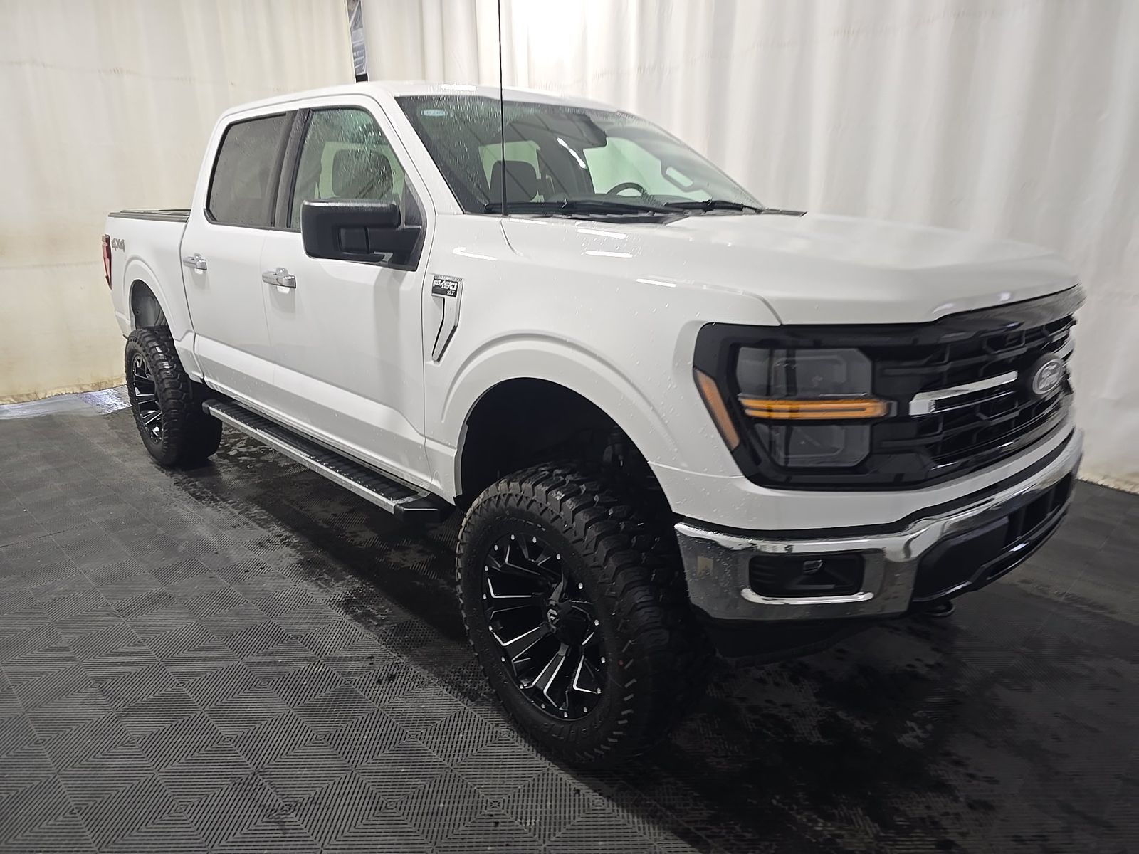 FORD F-150 - 4