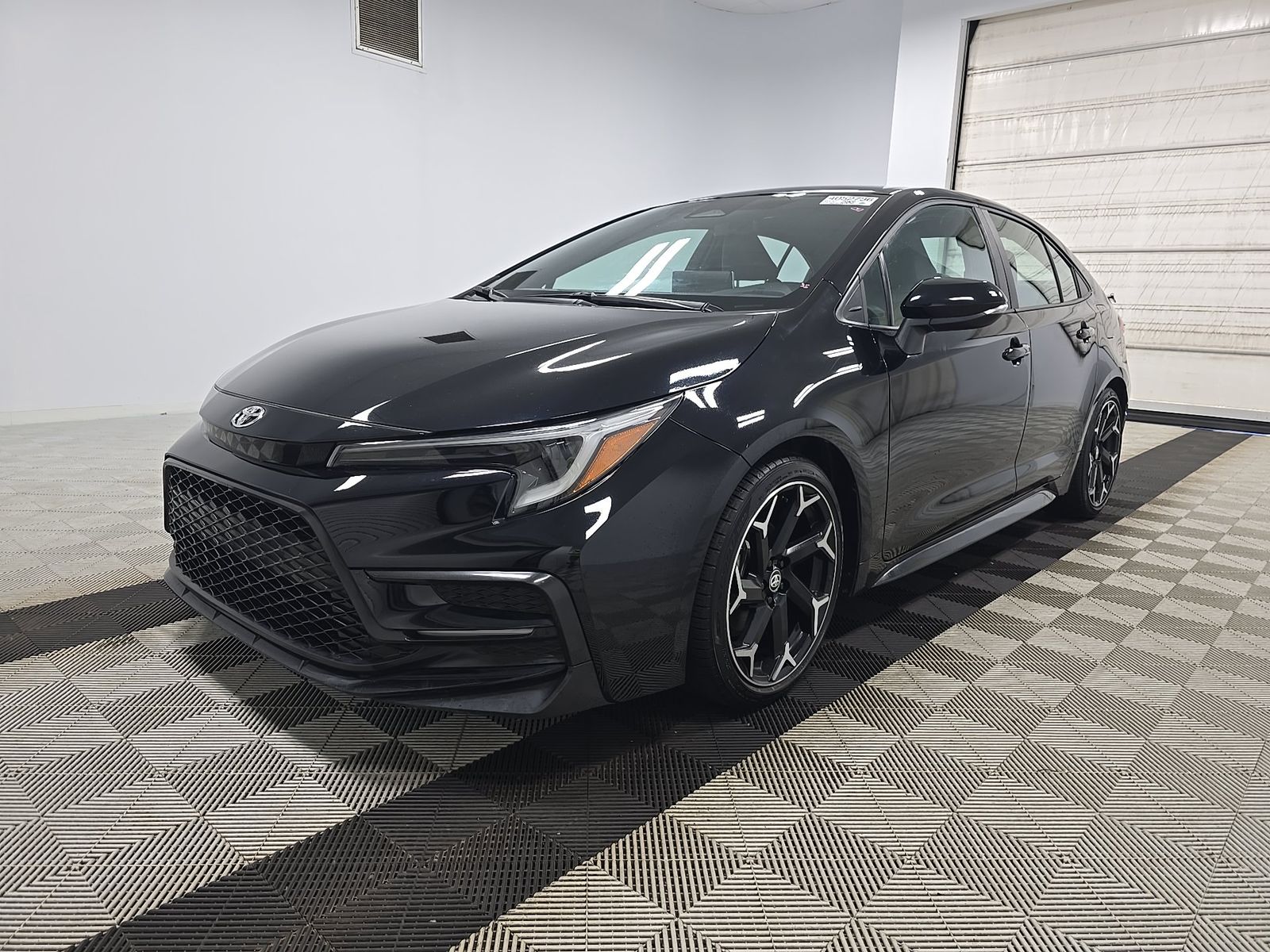 TOYOTA COROLLA - 1
