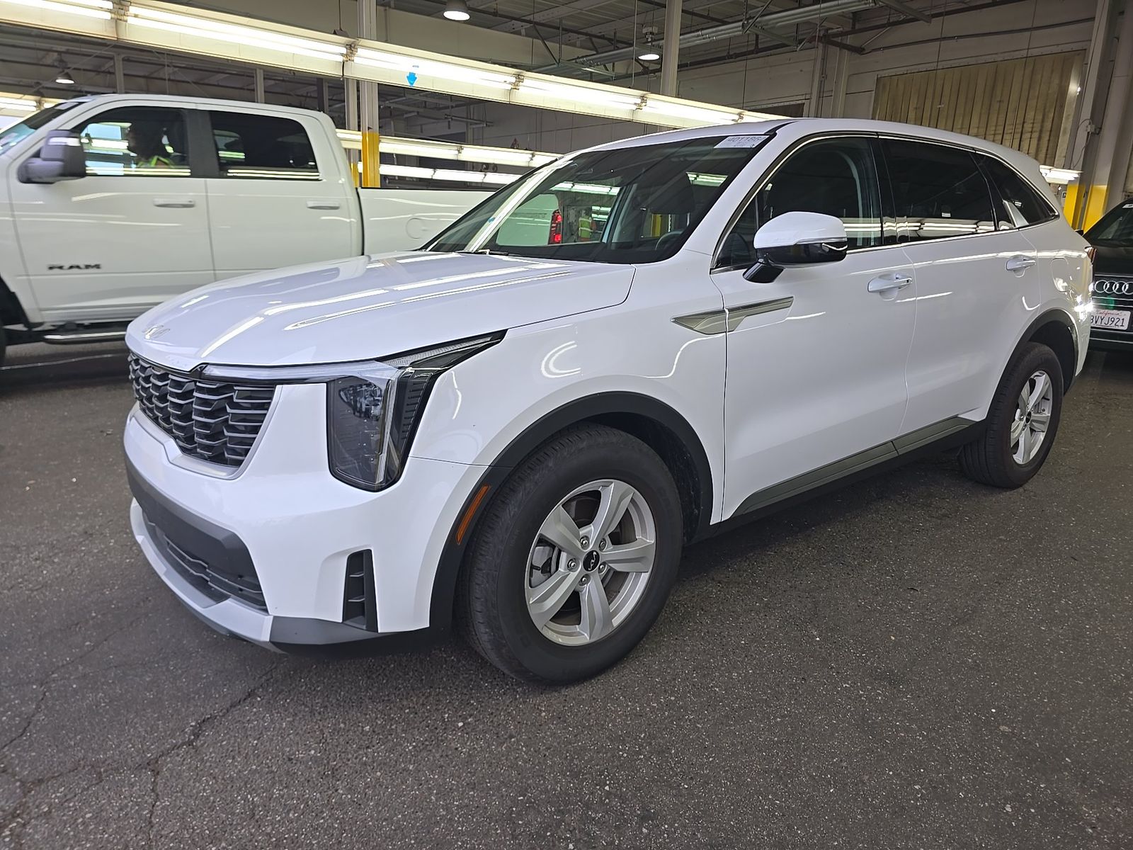 2025 Kia Sorento LX FWD