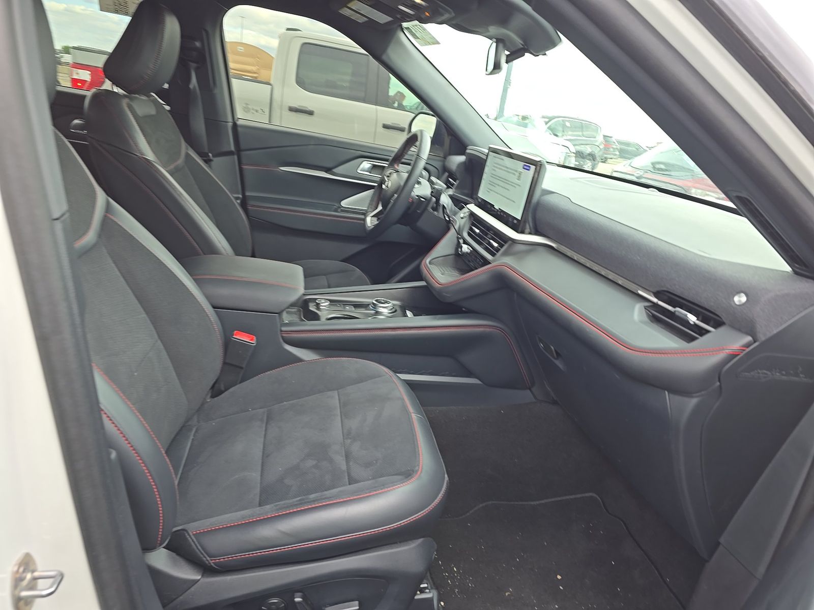 2025 Ford Explorer ST AWD