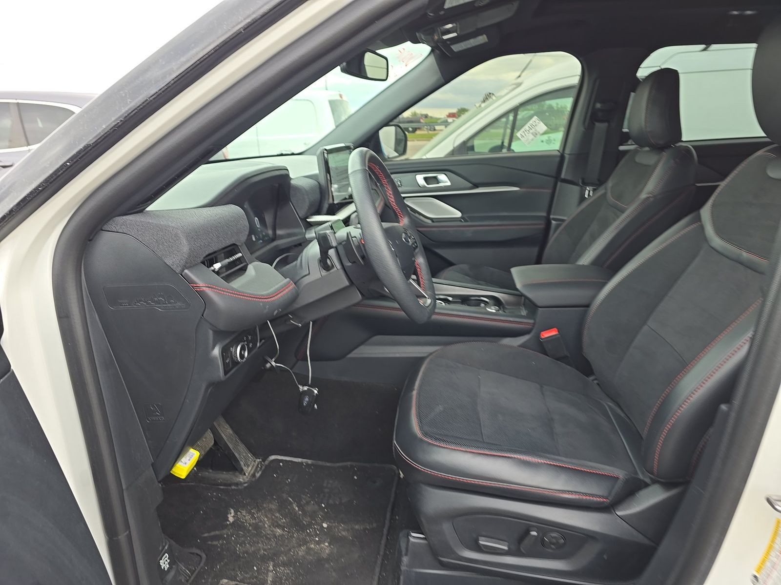 2025 Ford Explorer ST AWD