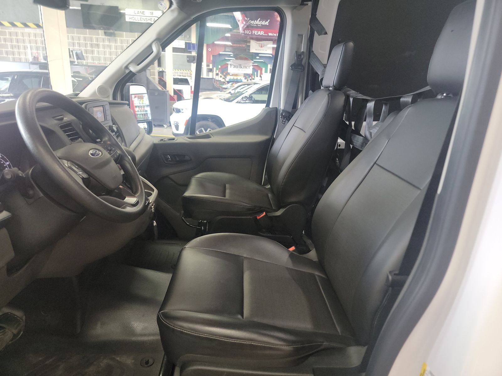 FORD TRANSIT 250 - 8