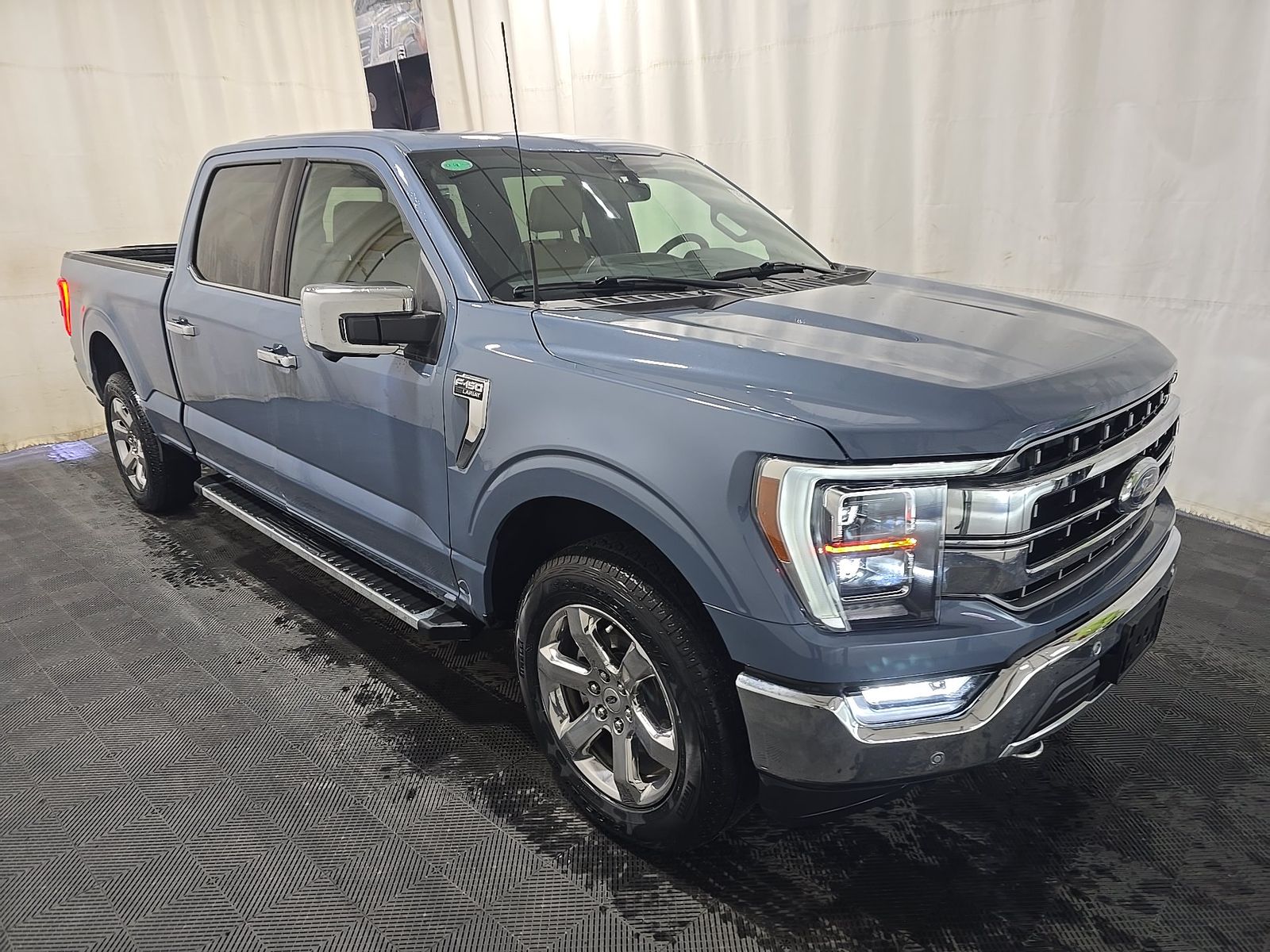 FORD F-150 - 4