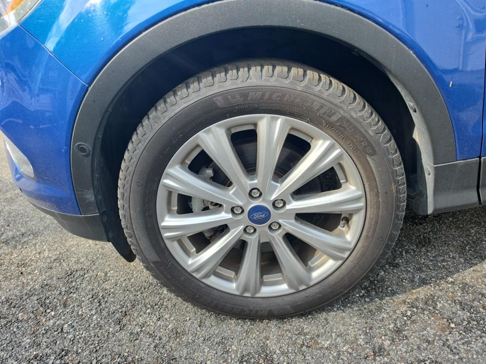 FORD ESCAPE - 9