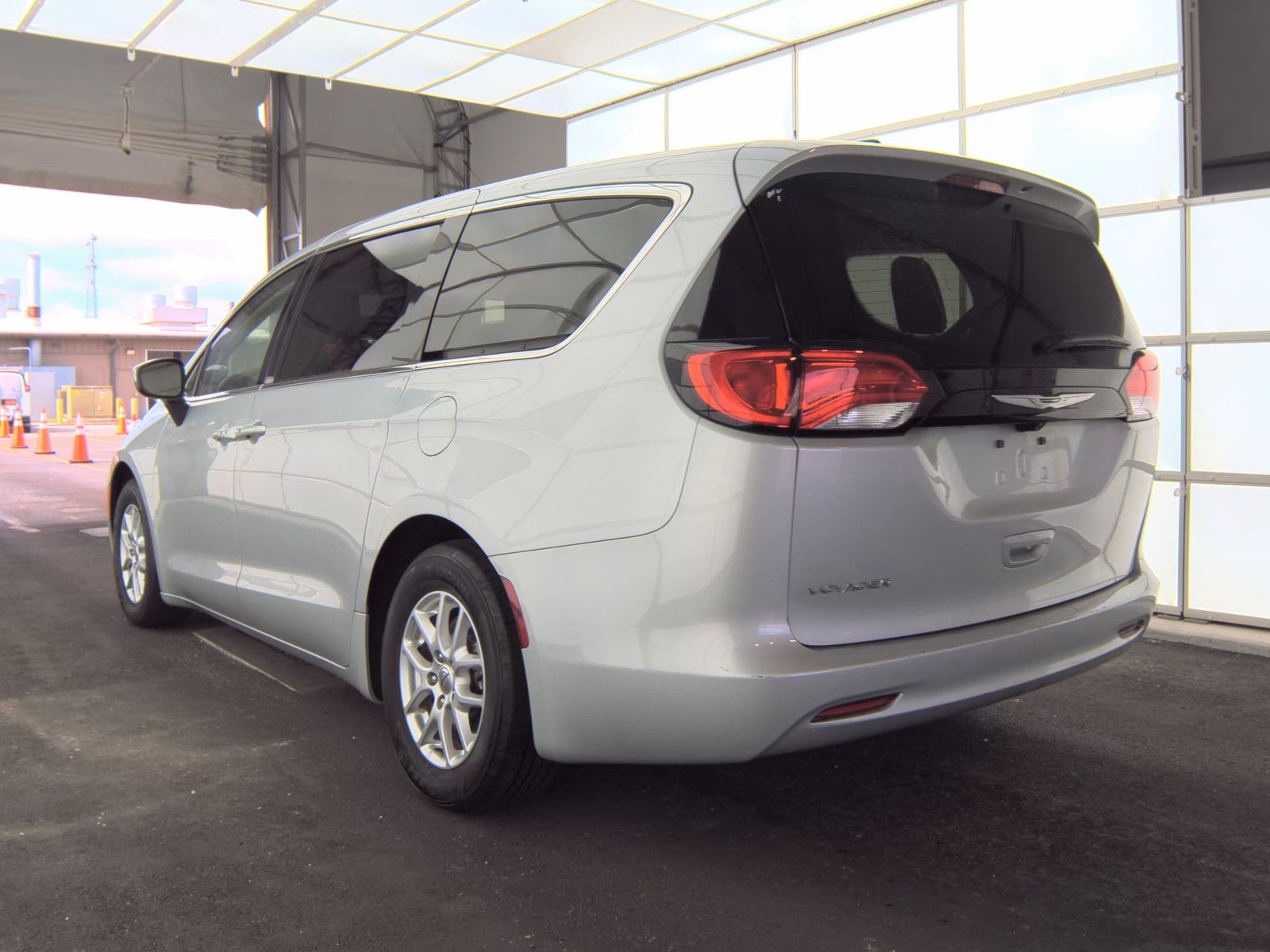 CHRYSLER VOYAGER - 9