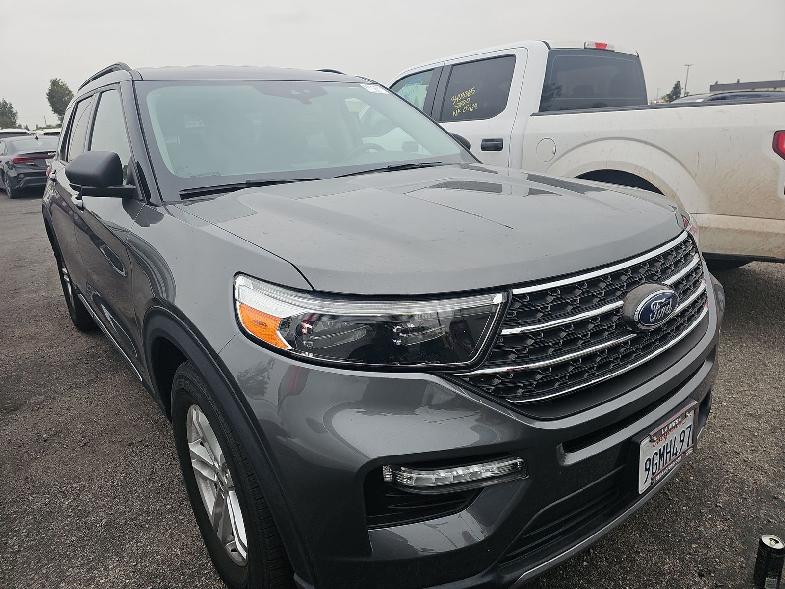 FORD EXPLORER - 4