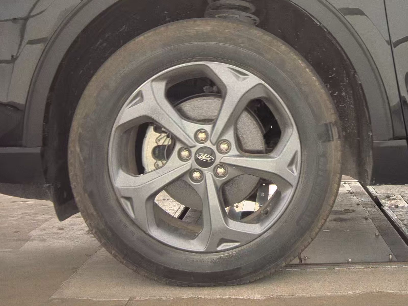 FORD ESCAPE - 10