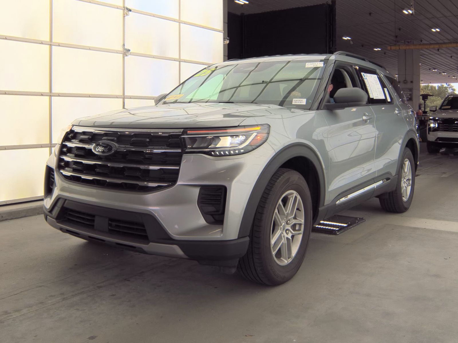 FORD EXPLORER - 1