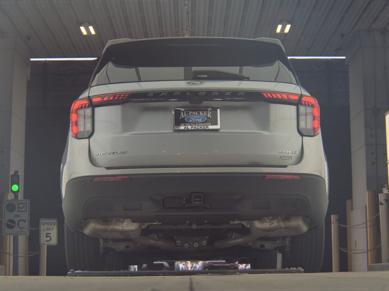 FORD EXPLORER - 8