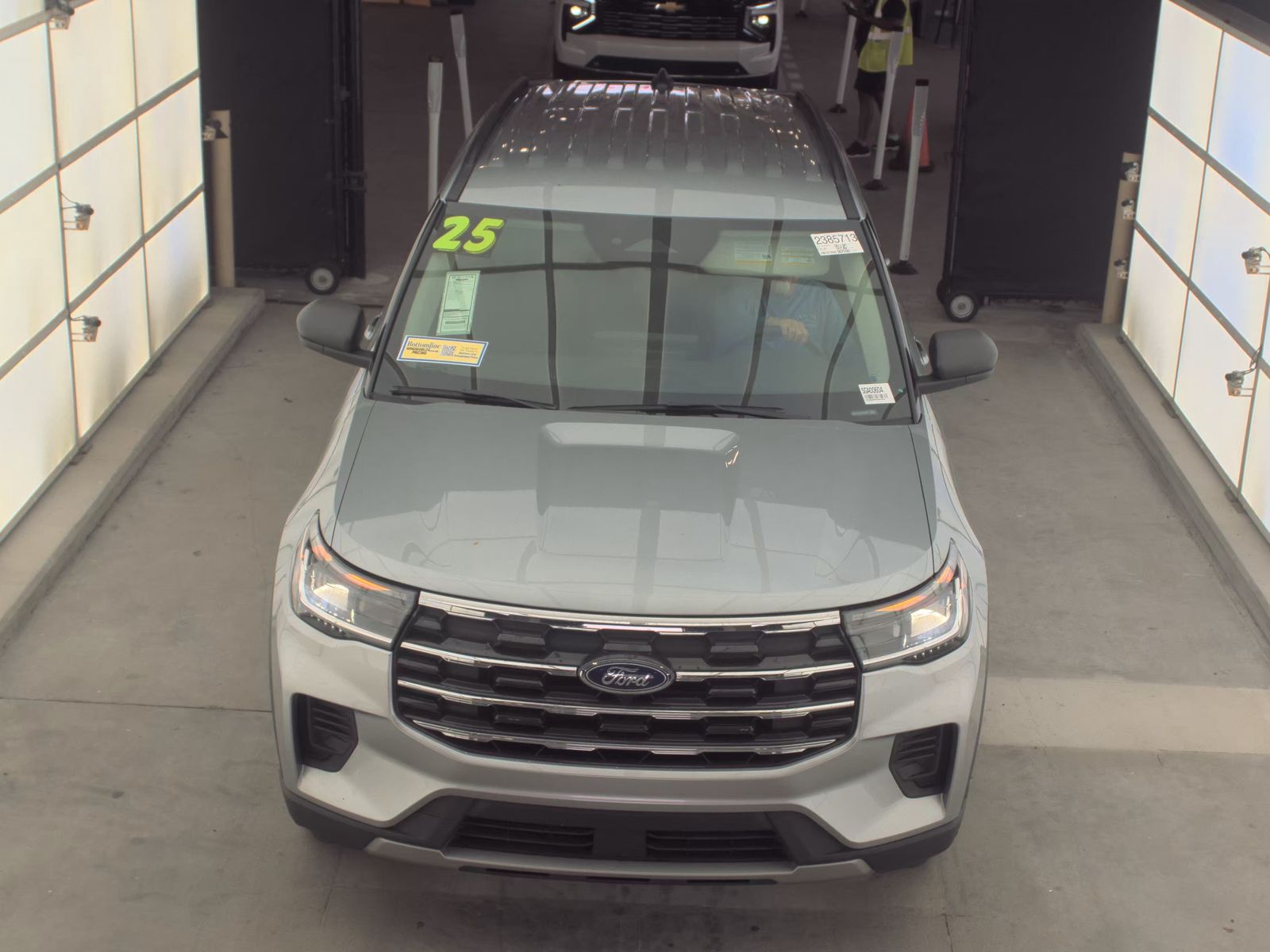 FORD EXPLORER - 3