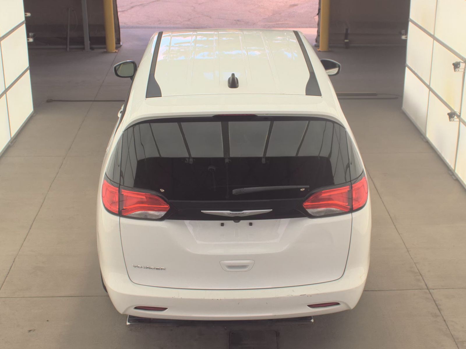 CHRYSLER VOYAGER - 7